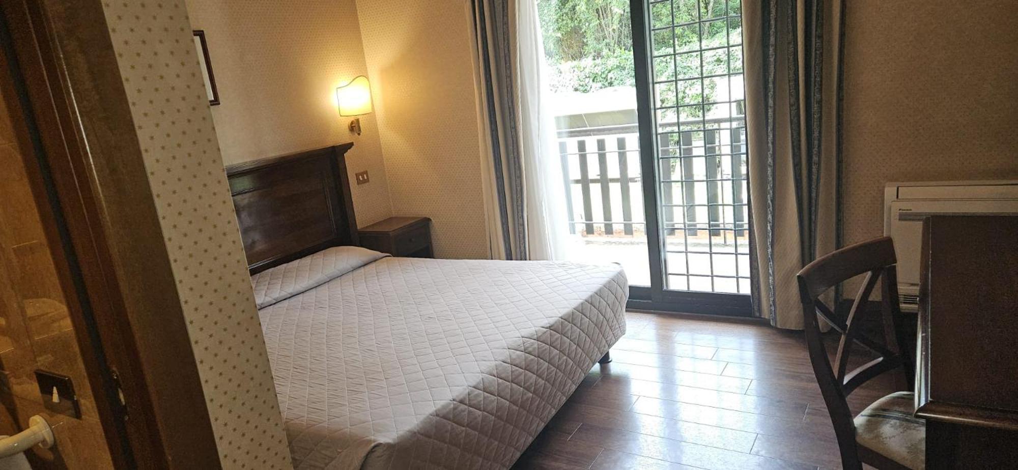Zimmer mit Kingsize-Bett - barrierefrei
