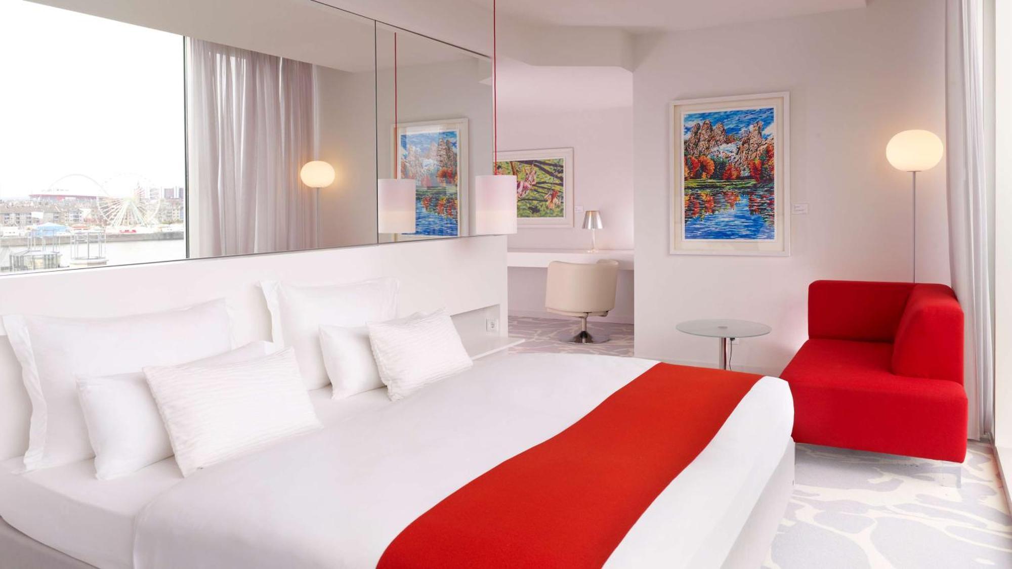 Art Panorama Suite