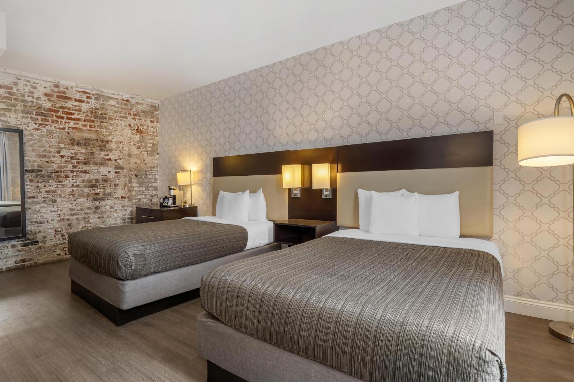 Double Room Two Double Beds Accessible
