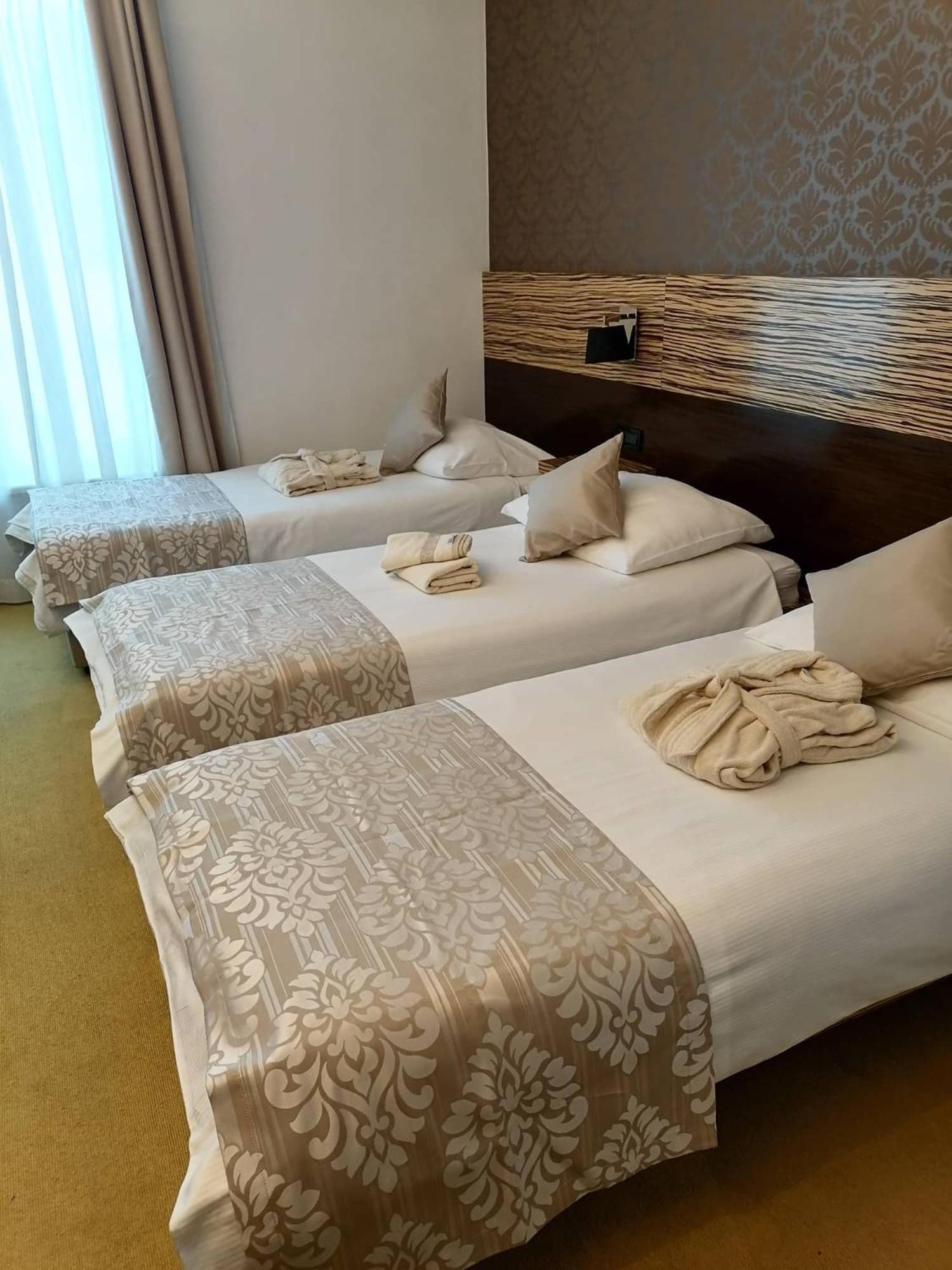 Dreibettzimmer