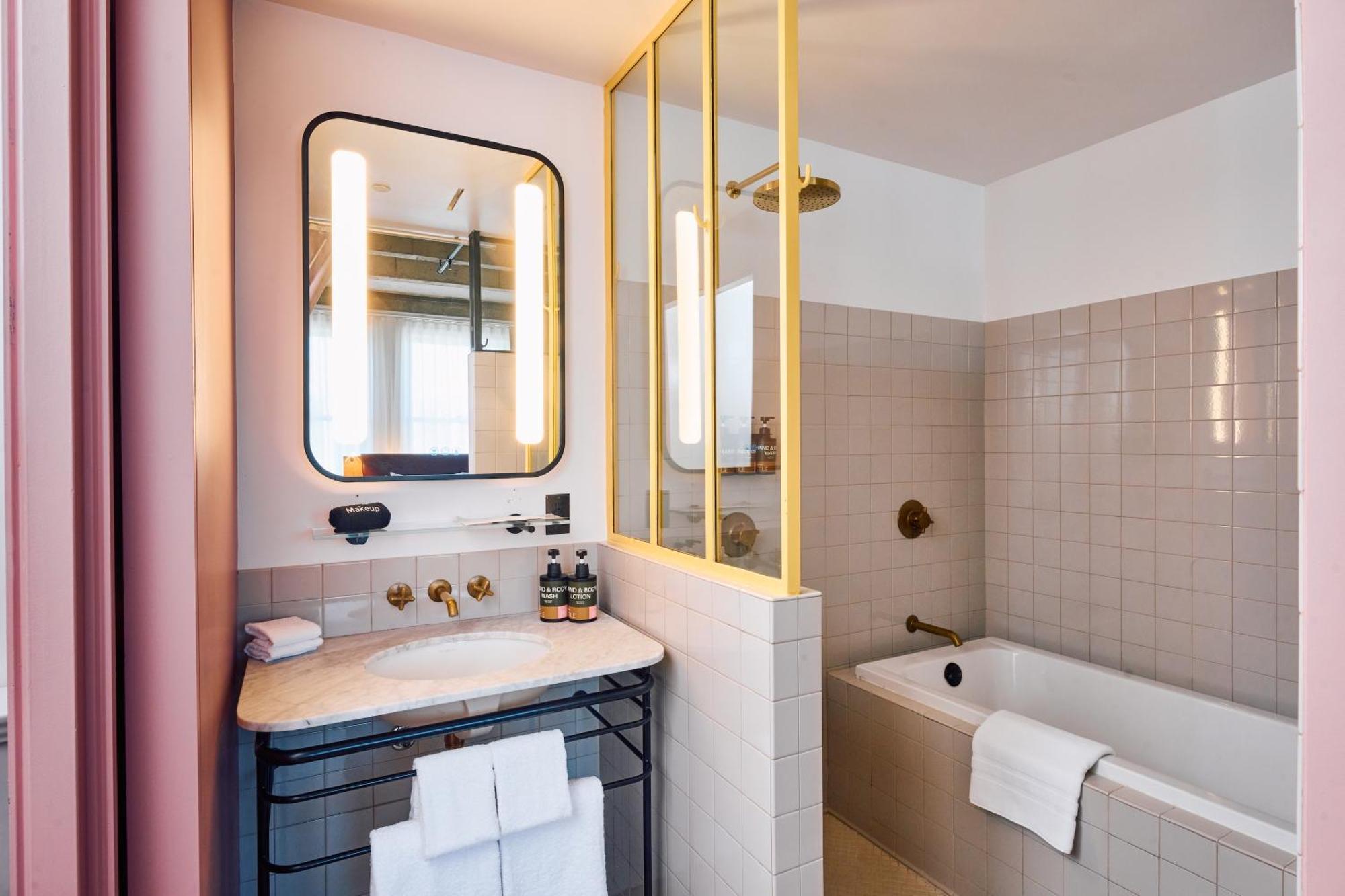 Tri Queen Suite Renovated