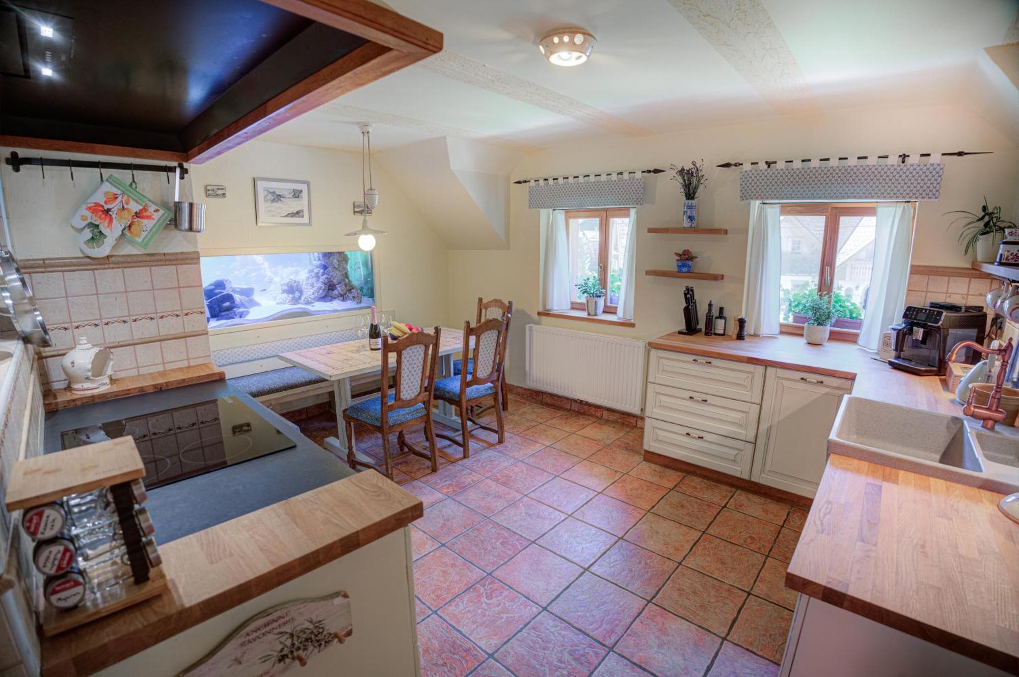 Apartment mit 3 Schlafzimmern und Balkon