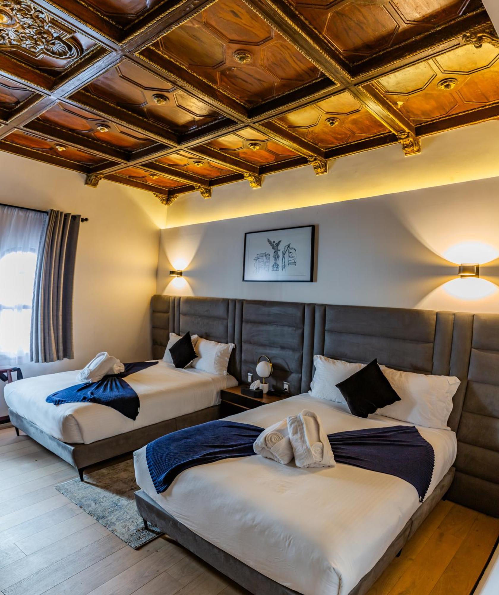 Deluxe Doppelzimmer mit 2 Doppelbetten