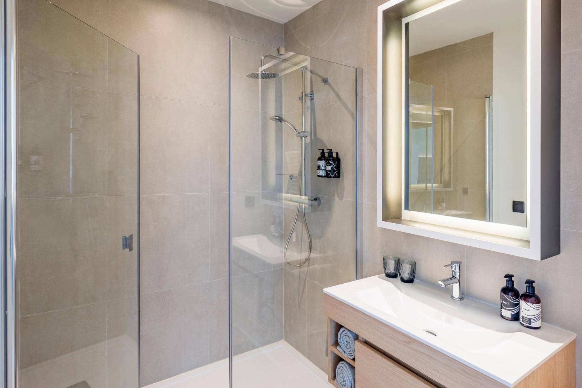 Innside Premium Zimmer mit Verbindungstür