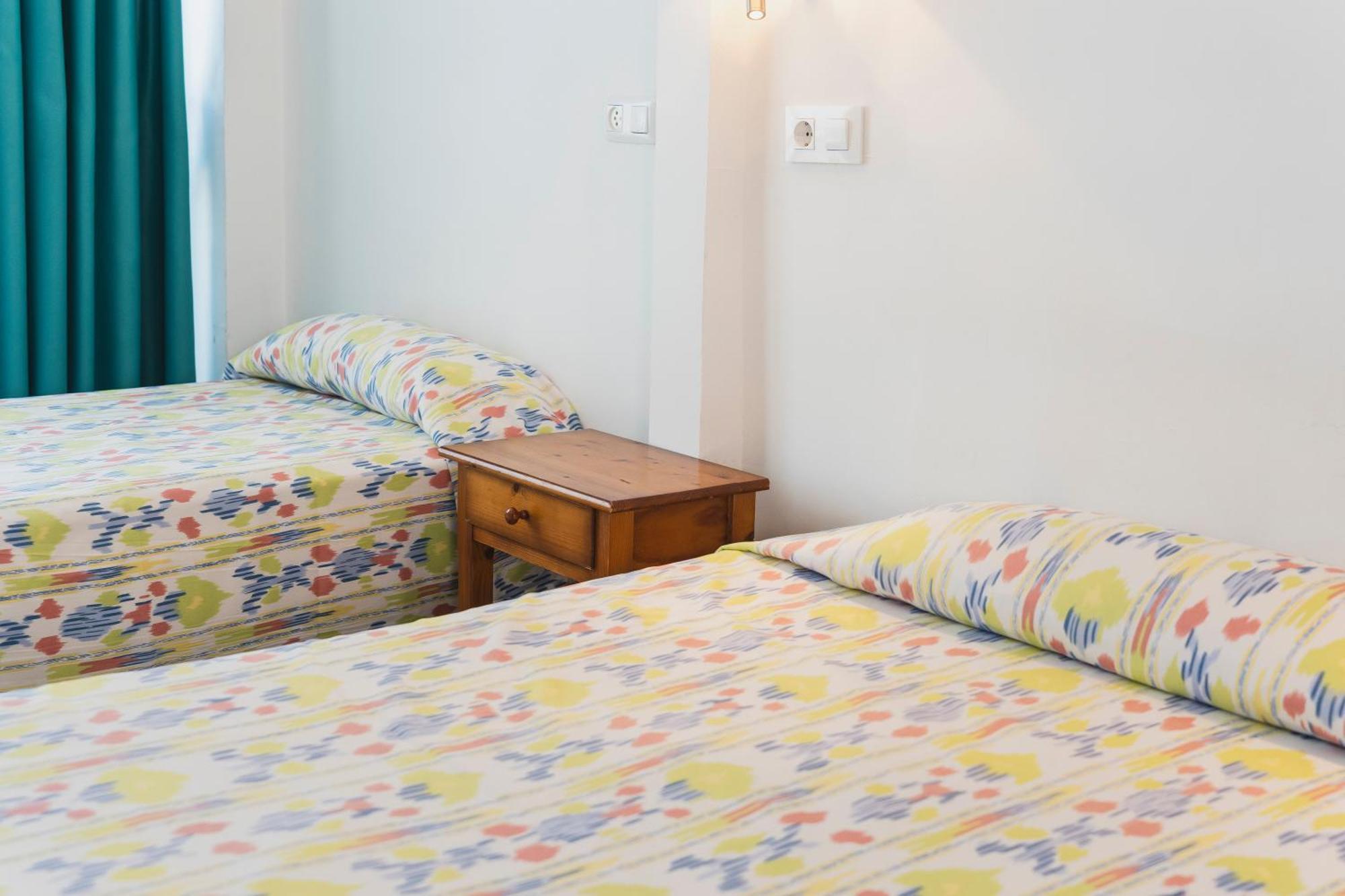 Großes Premium Zimmer (2 Erwachsene und 1 Kind bis 14 Jahre)