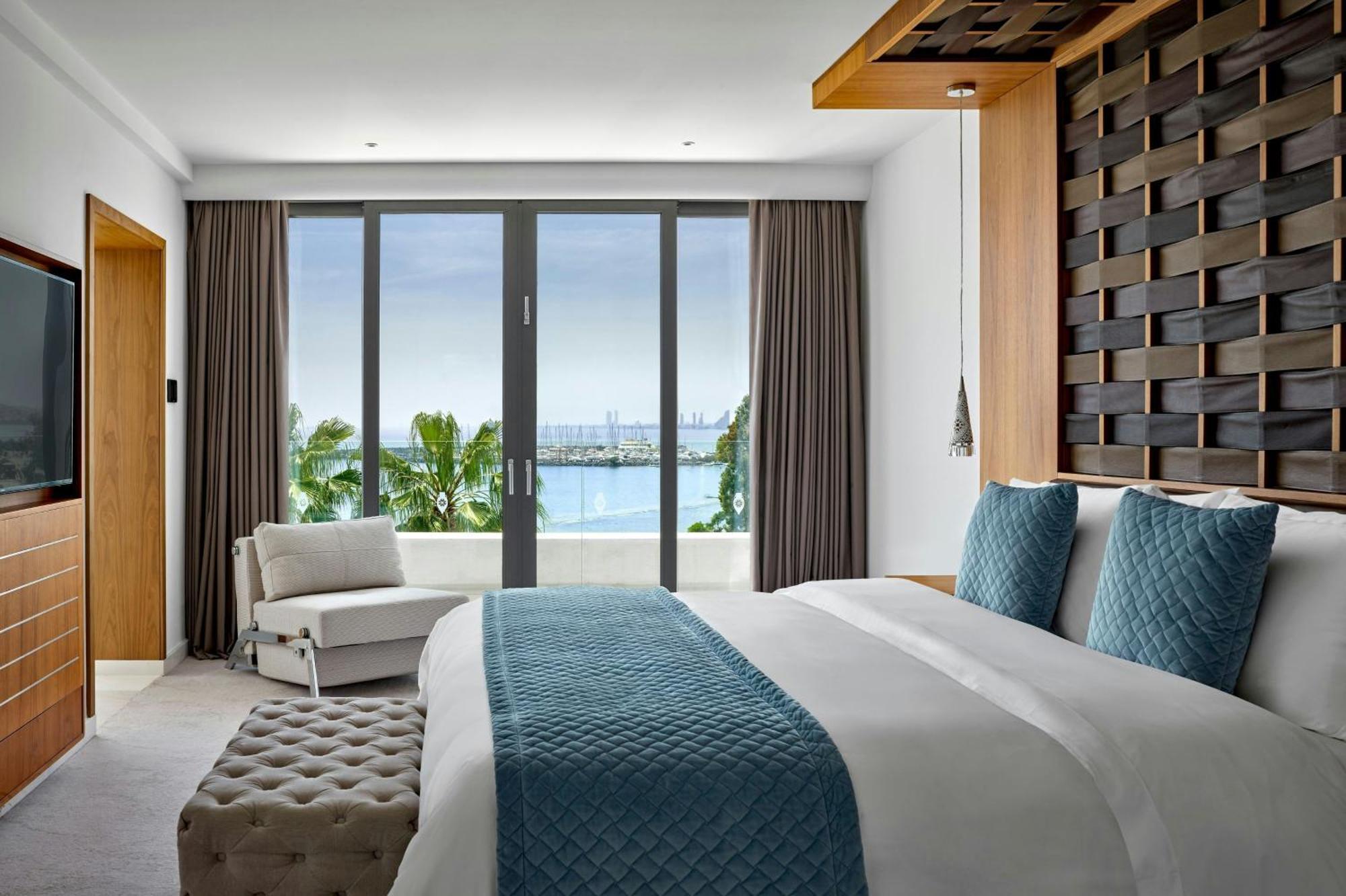 Größere Suite mit 1 Schlafzimmer mit 1 Kingsize-Bett, Panorama-Meerblick, Balkon