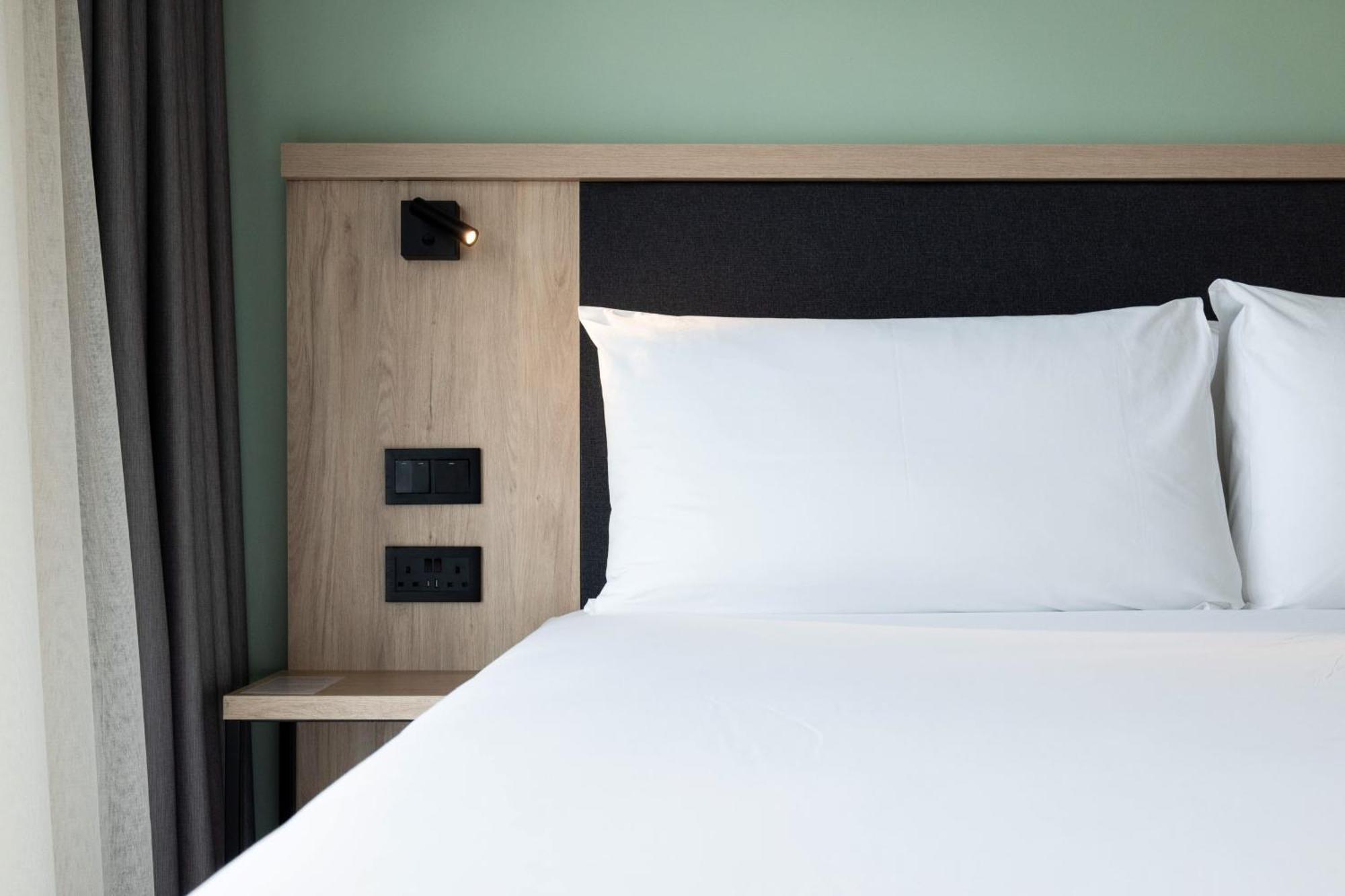 Standard Zimmer mit Kingsize-Bett