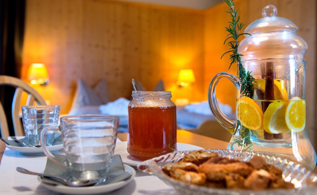 Studio 1,1109351802:JPEG