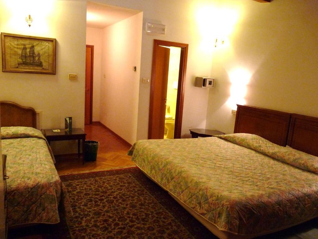 Dreibettzimmer