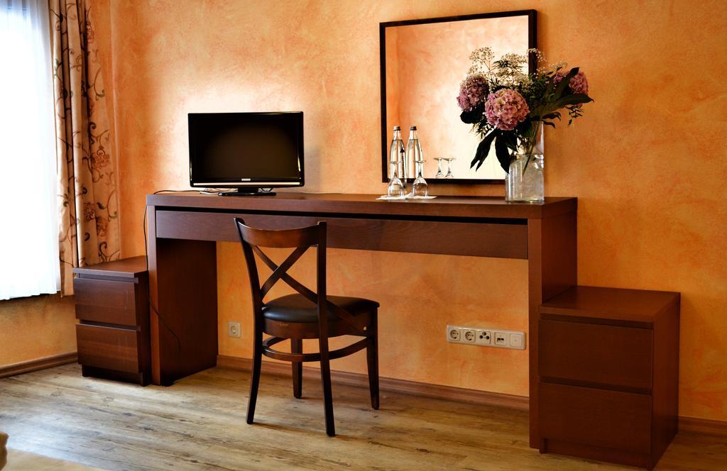 Familienzimmer (5 Erwachsene)