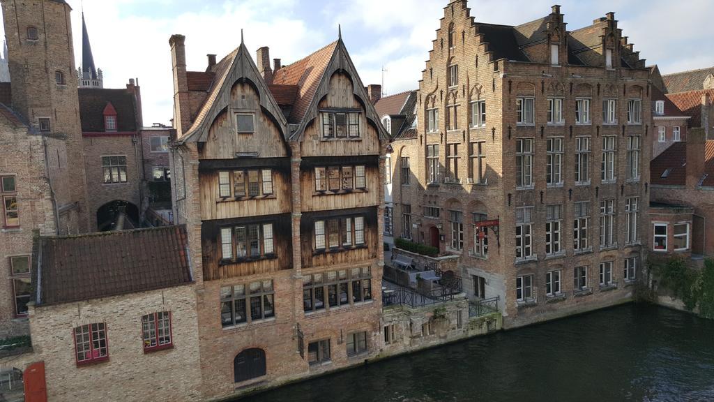 Junior Suite mit Kanalblick