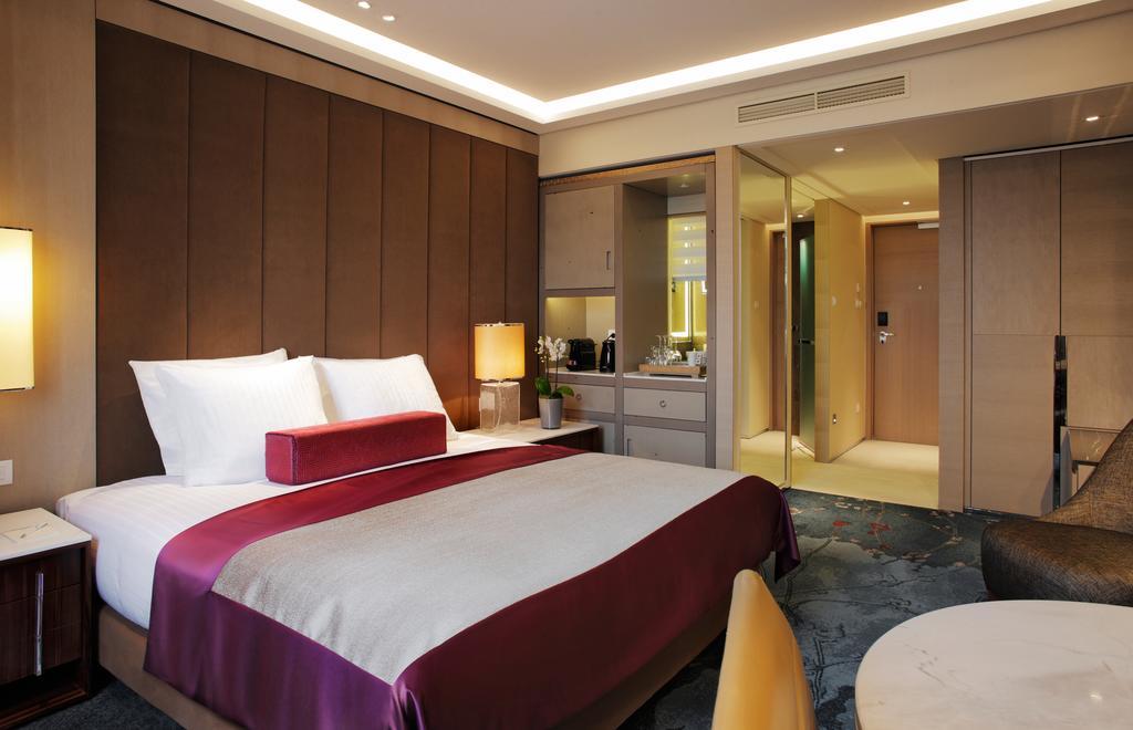 Deluxe Zimmer mit Kingsize-Bett