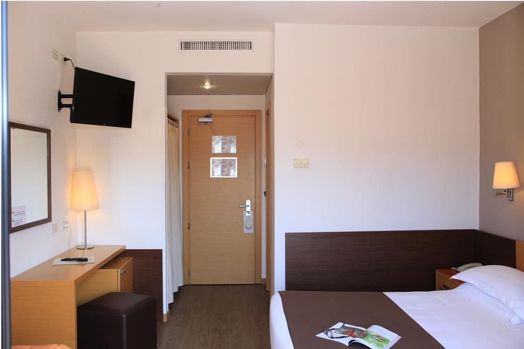 Dreibettzimmer