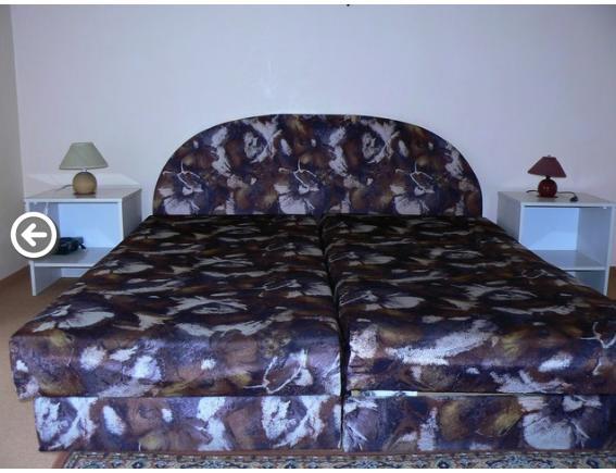 Dreibettzimmer mit Dusche