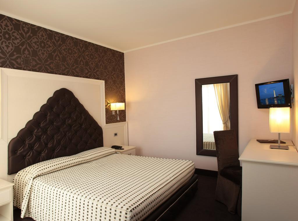 Junior Suite (3 Erwachsene) mit seitlichem Meerblick