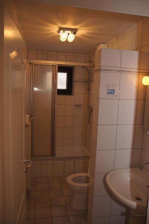 Einzelzimmer mit Gemeinschaftsbad
