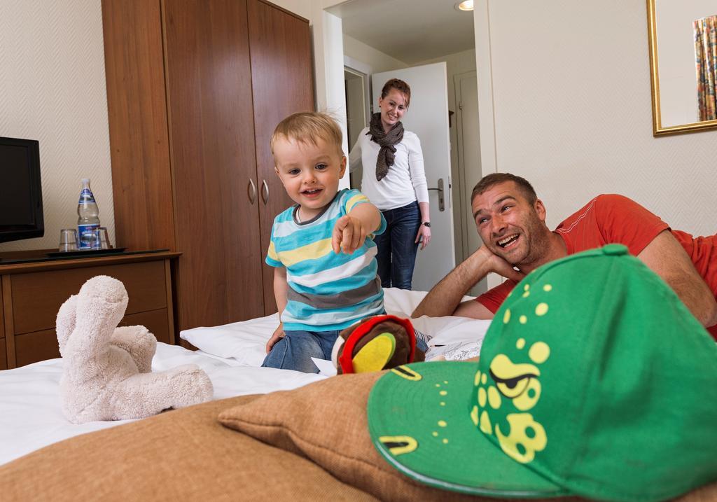 Familienzimmer (2 Erwachsene + 2 Kinder)