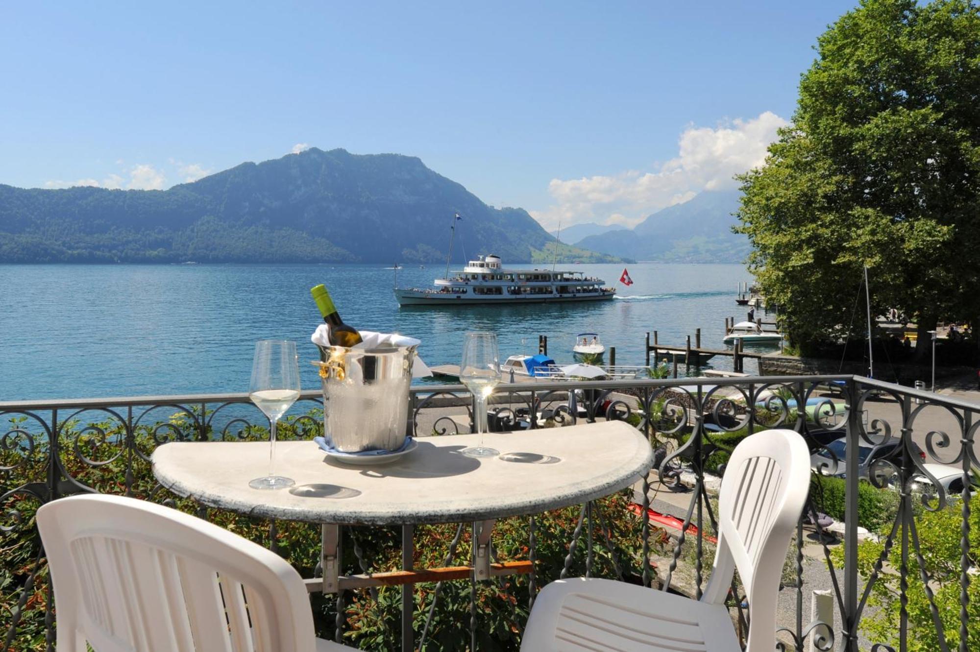 Junior Suite mit Seeblick und Balkon