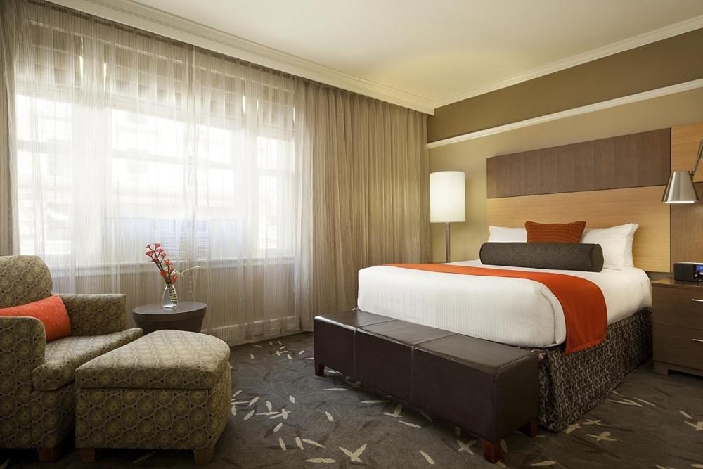 Deluxe Zimmer mit Kingsize-Bett
