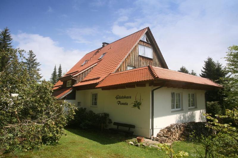 Apartment mit 1 Schlafzimmer und Balkon - Nebengebäude