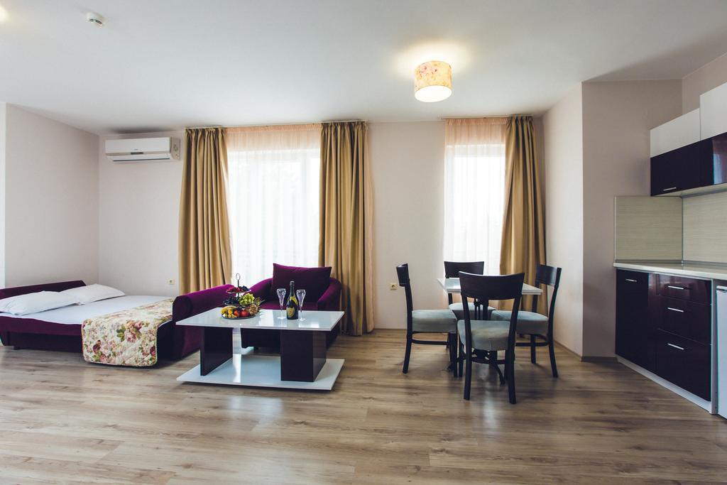 Apartment mit 1 Schlafzimmer (2 Erwachsene + 2 Kinder)