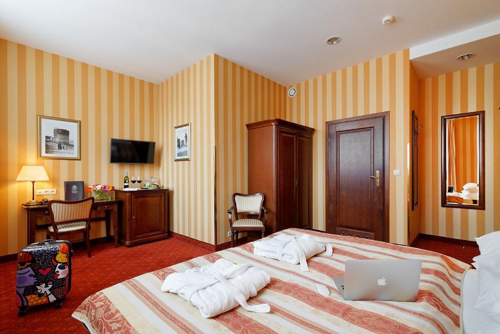 Deluxe Doppel-/Zweibettzimmer