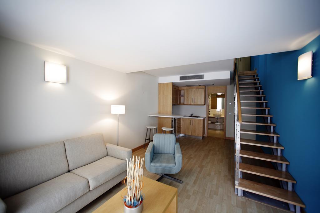 Familienzimmer (2 Erwachsene + 2 Kinder)