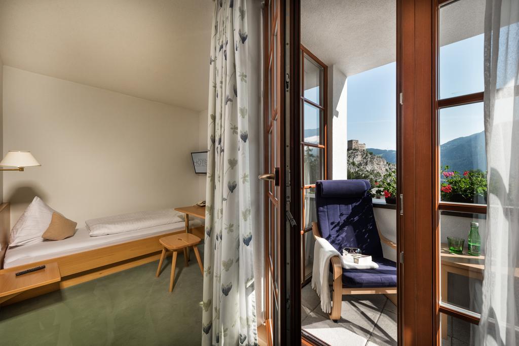 Einzelzimmer mit Balkon