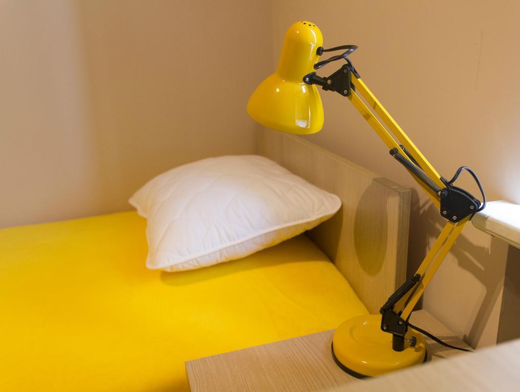 Dreibettzimmer mit Gemeinschaftsdusche/ -WC