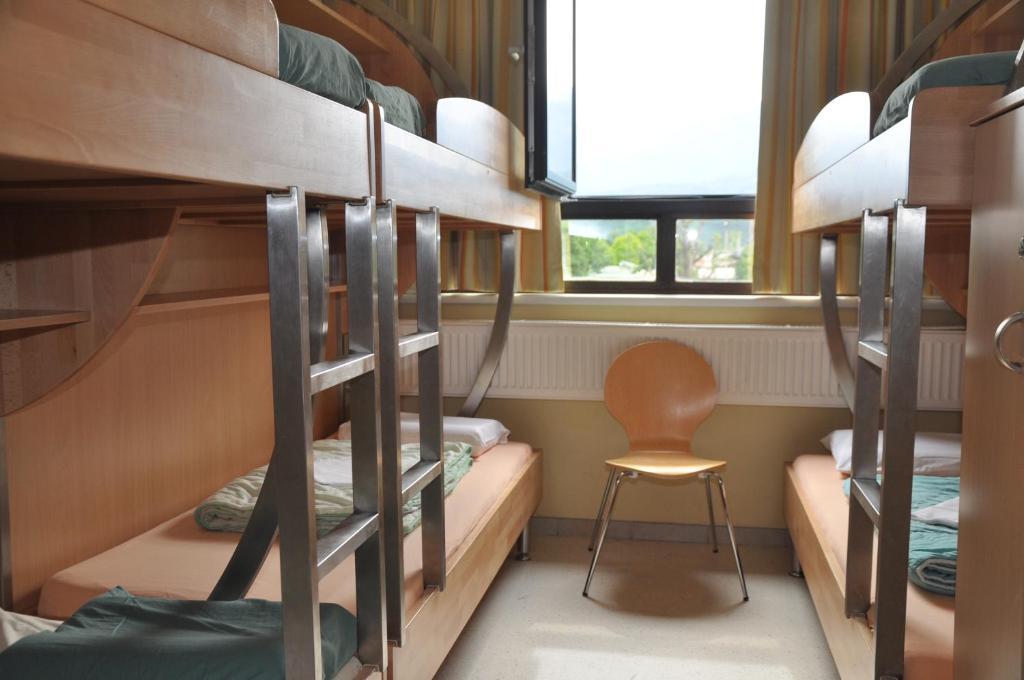Bett im gemischten 6-Bett-Schlafsaal