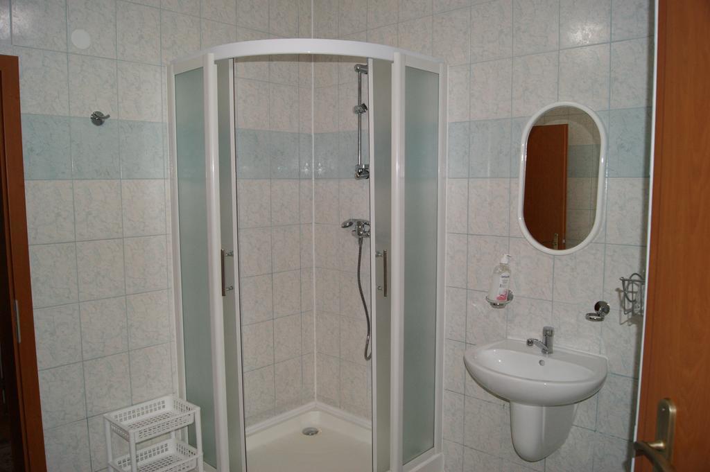 Doppel-/Zweibettzimmer mit Zustellbett