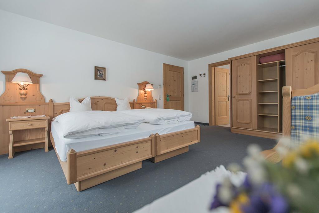 Doppelzimmer mit Balkon