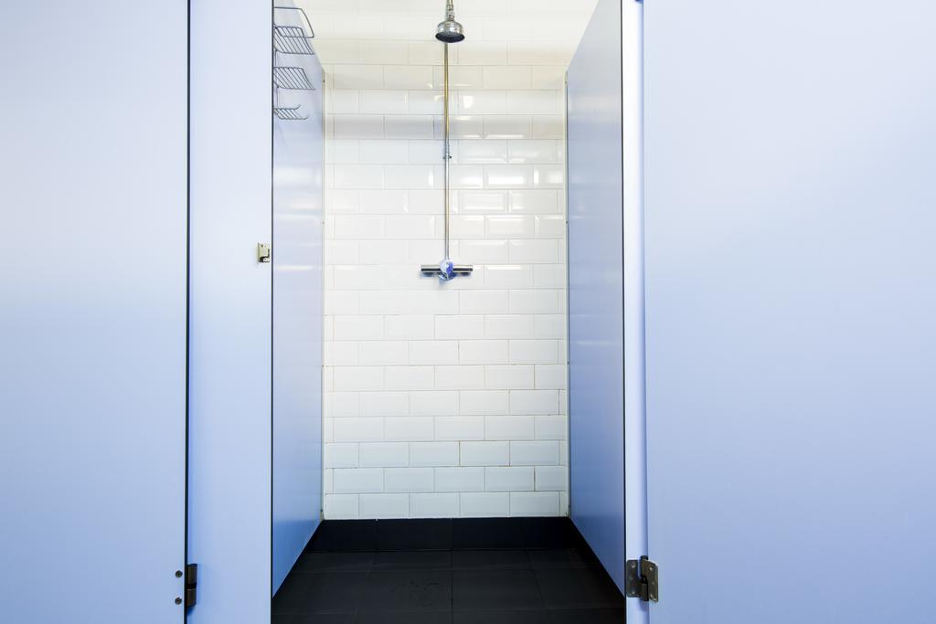 Zweibettzimmer mit Gemeinschaftsbad
