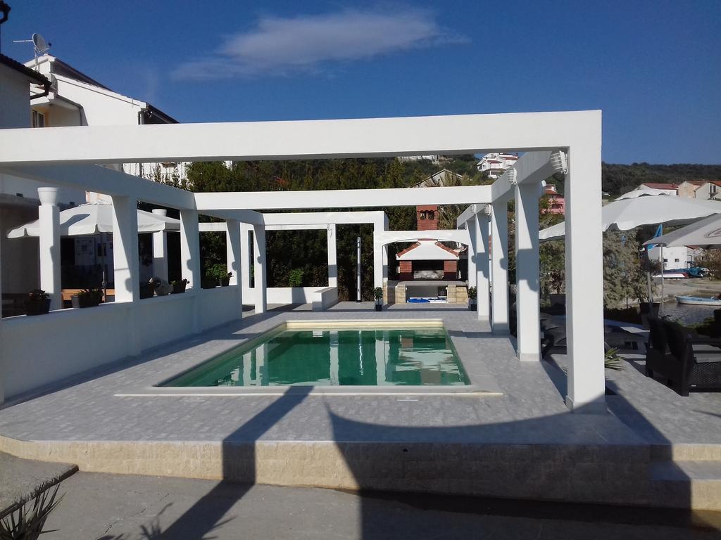 Apartment mit 3 Schlafzimmern und Meerblick