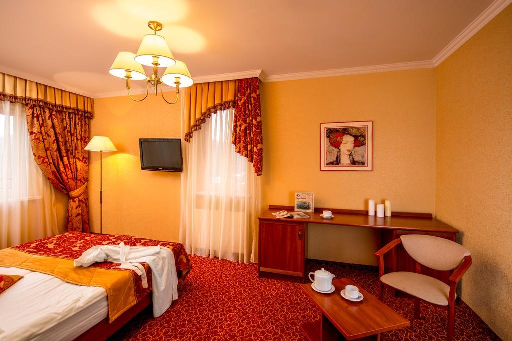 Doppelzimmer mit Balkon