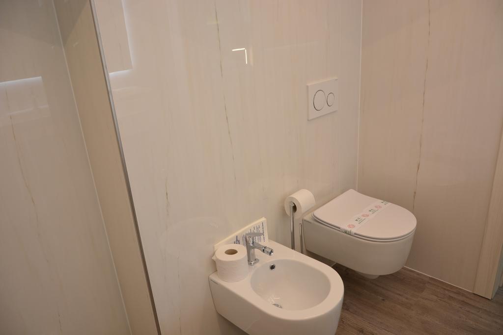 Deluxe Doppel- oder Zweibettzimmer mit Poolblick – inklusive Zugang zum Spa
