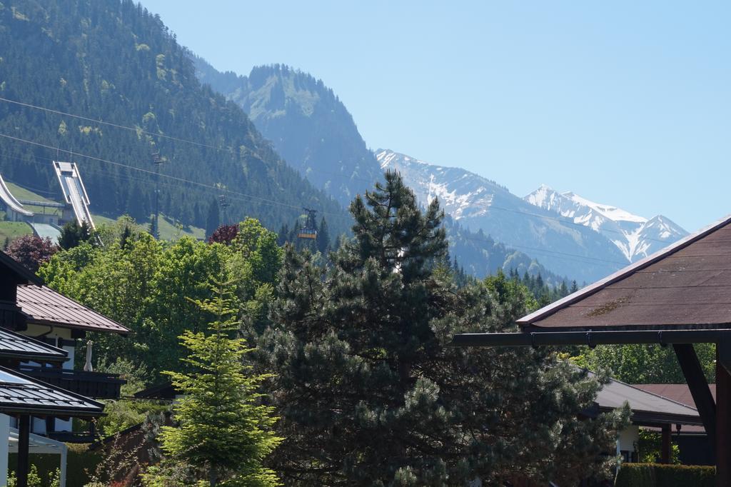 Familienzimmer mit Bergblick - Nebengebäude