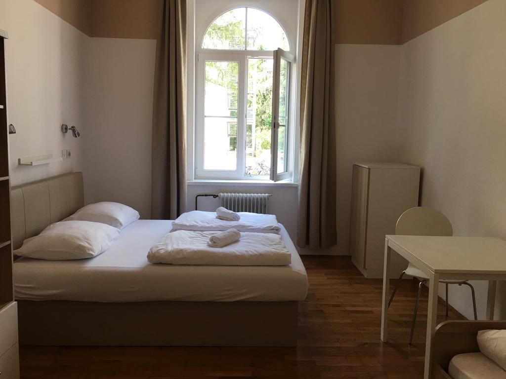 Doppelzimmer mit Zustellbett
