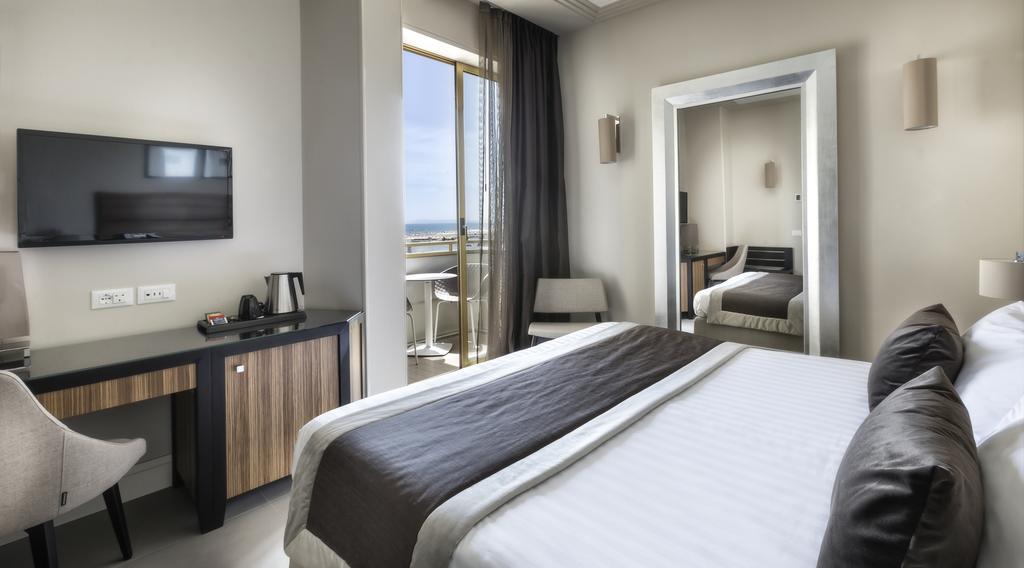 Deluxe Doppel-/Zweibettzimmer