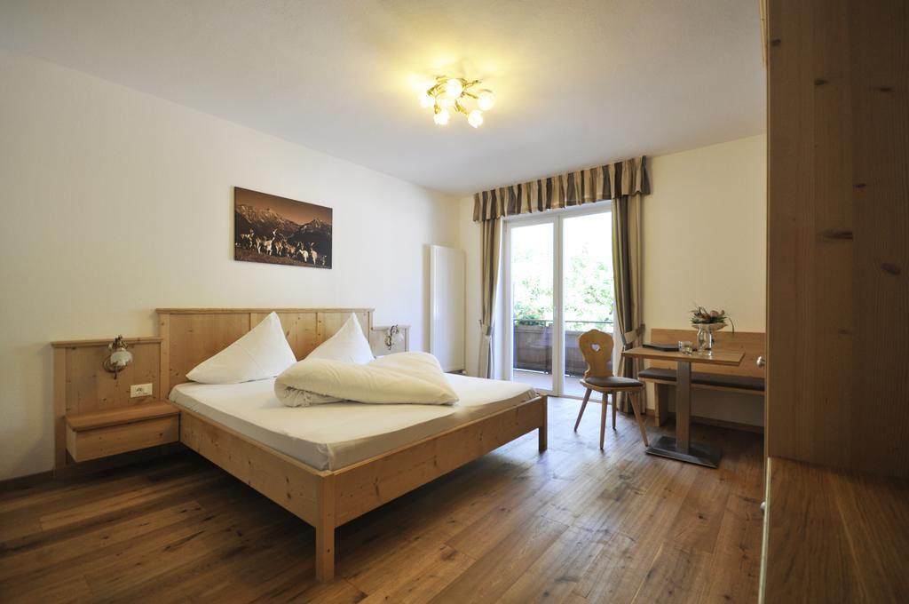 Doppelzimmer mit Balkon