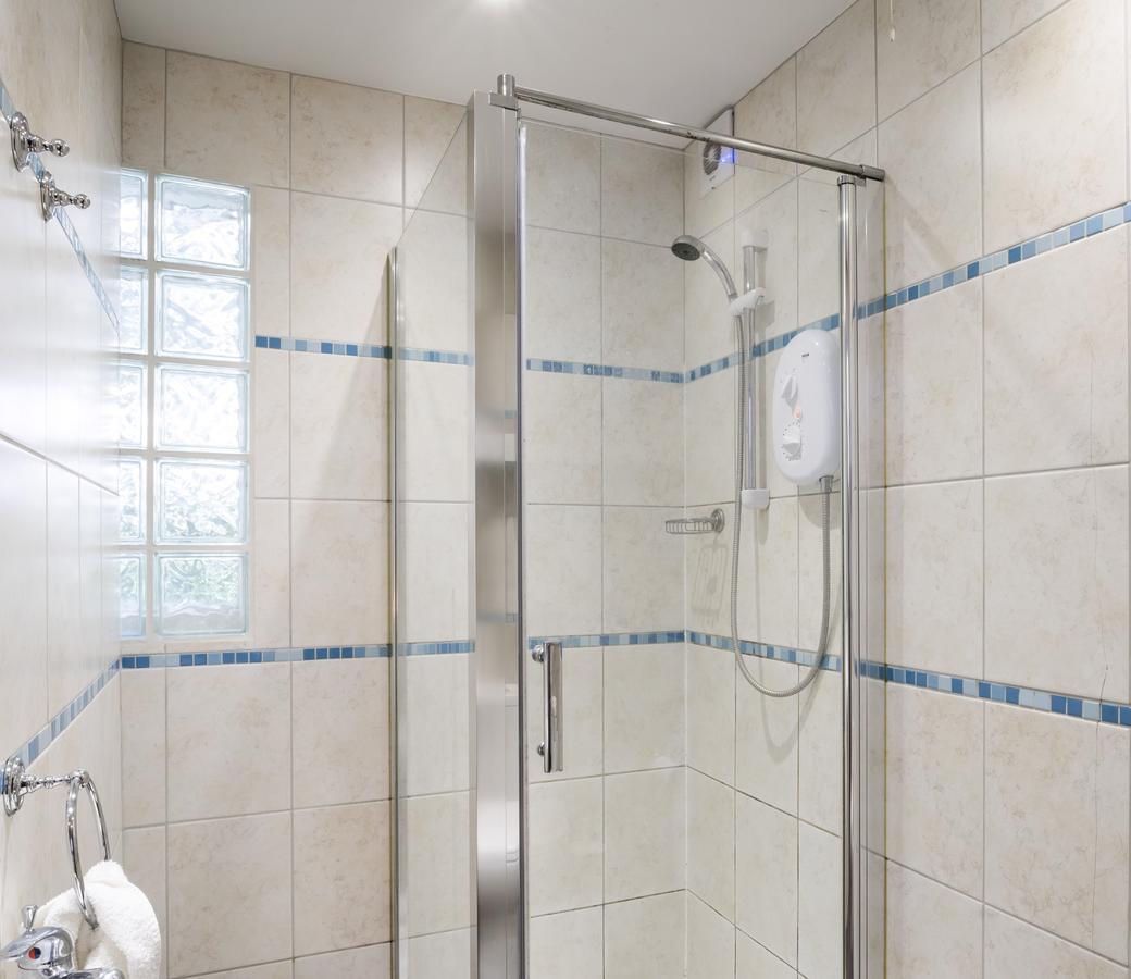 Einzelzimmer mit Gemeinschaftsbad
