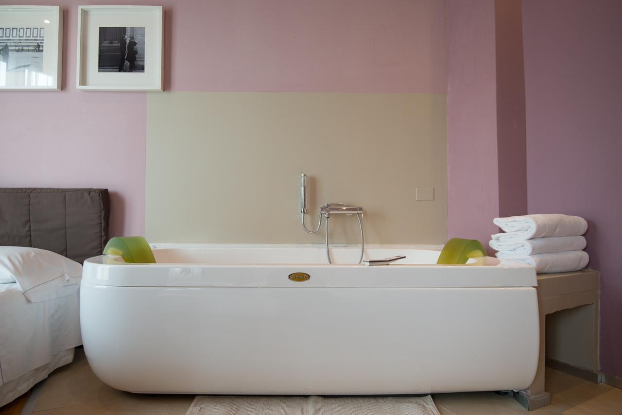 Deluxe Doppel-/Zweibettzimmer mit Whirlpool