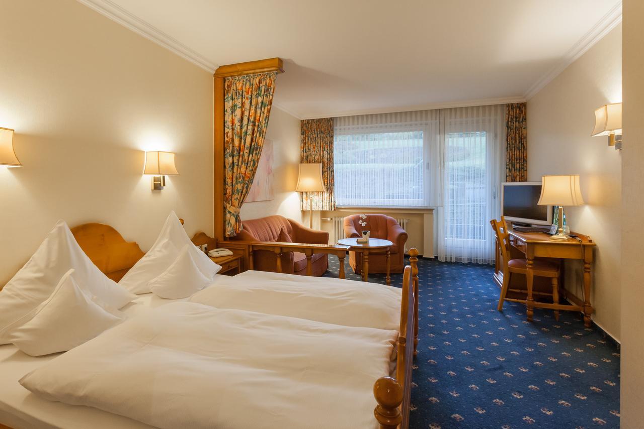 Doppelzimmer mit Balkon