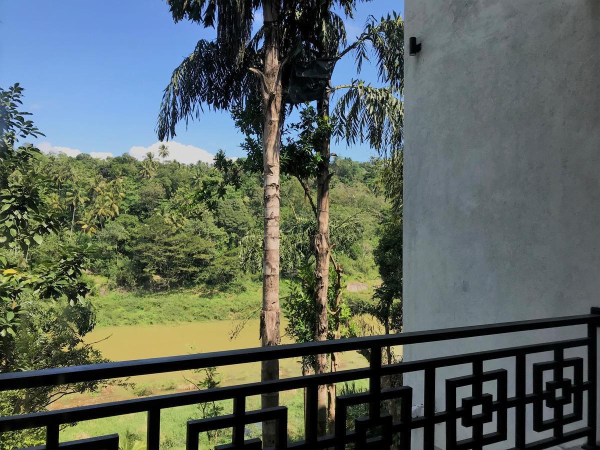Riverfront Deluxe Triple Room