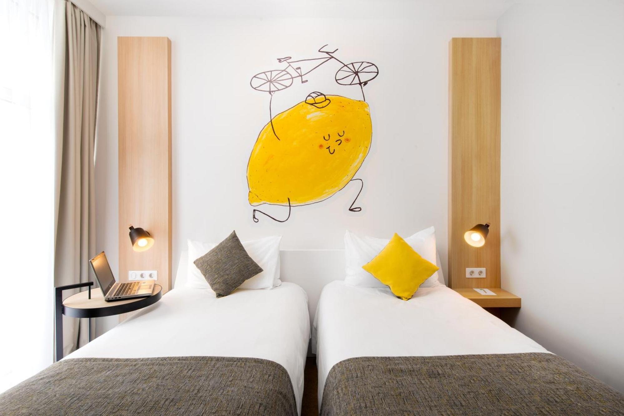 Design Zimmer mit 2 Einzelbetten