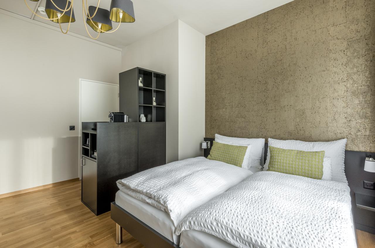 Superior Vierbettzimmer mit Balkon und Flussblick
