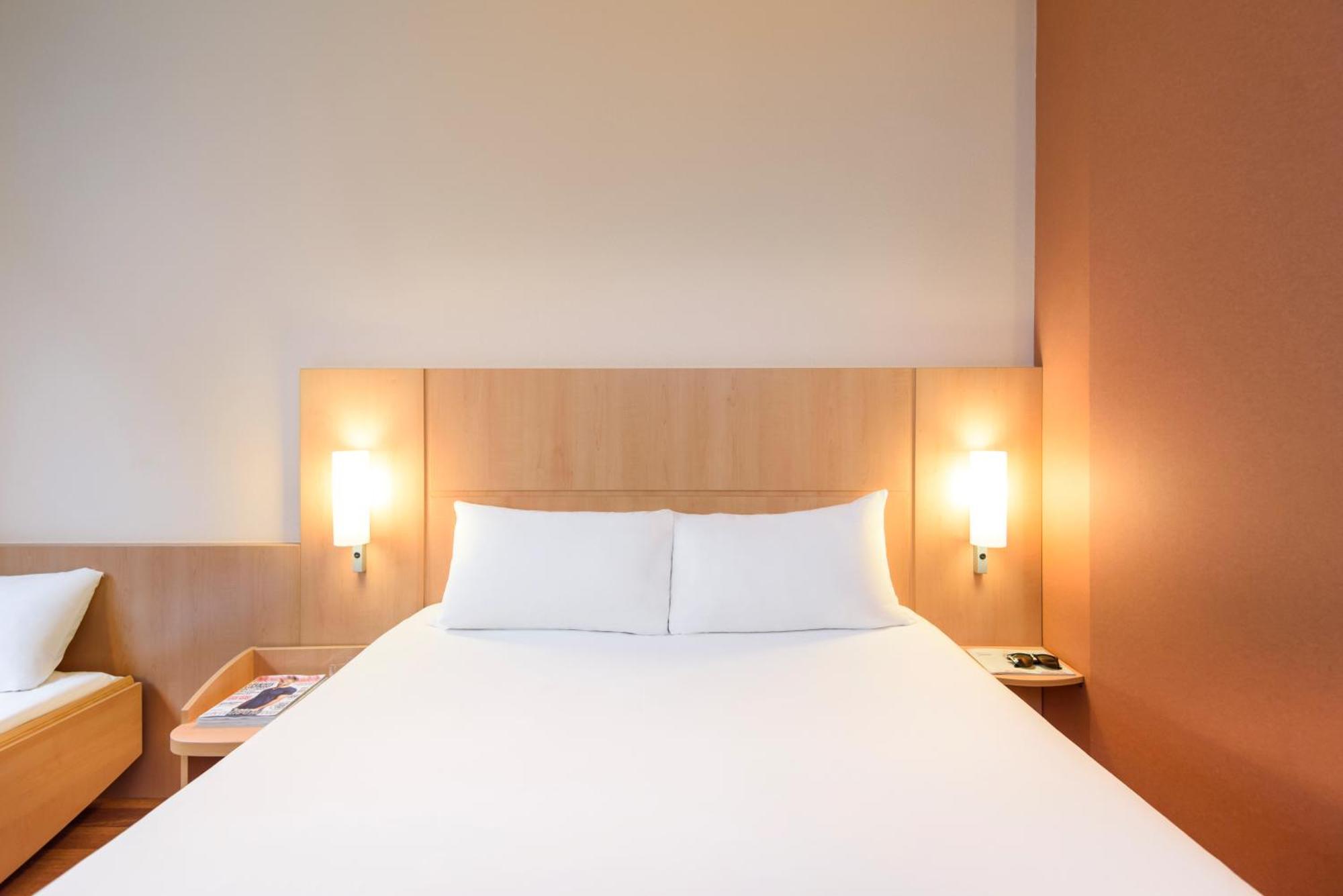 Standard Doppelzimmer mit Zustellbett