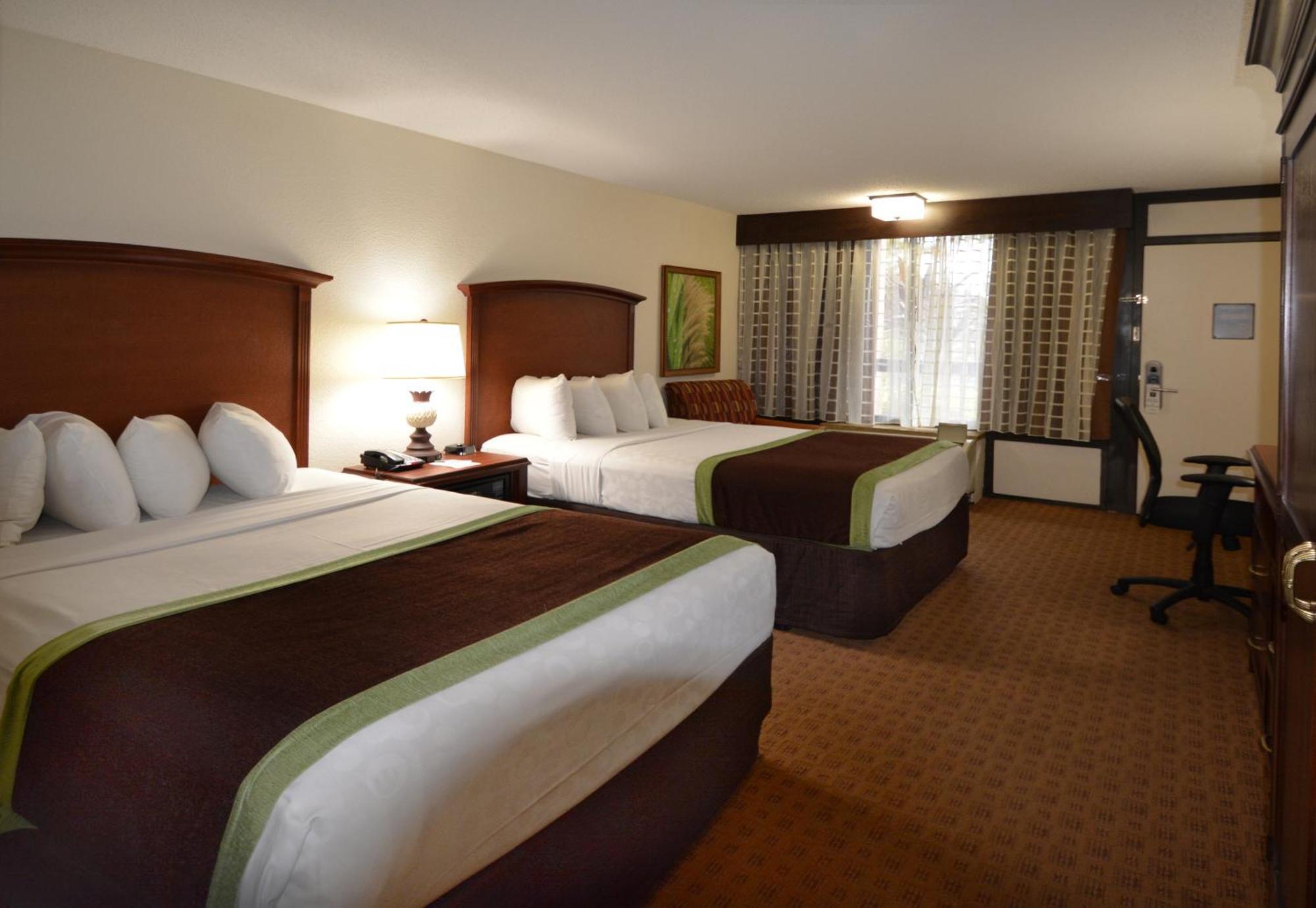 Deluxe Doppelzimmer mit 2 Doppelbetten