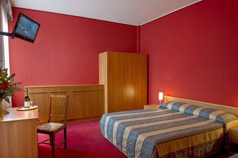 Doppelzimmer; wird beim Check-in zugewiesen.