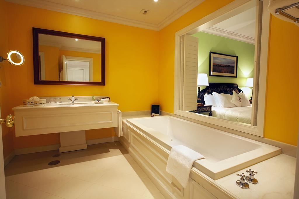 Superior Deluxe Doppelzimmer mit Panoramablick auf den Fluss
